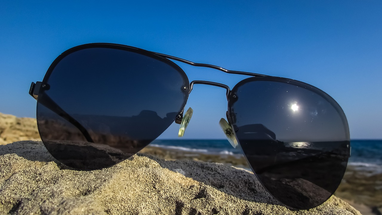 Naočare za sunce - od sudskog rekvizita do modnog hita