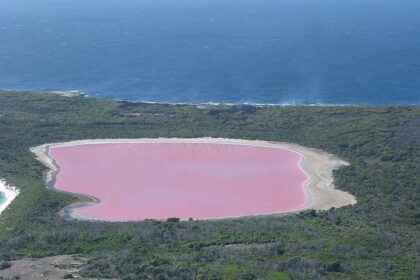 Jezero Hilijer: Prirodni fenomen koji menja boje poput kaleidoskopa