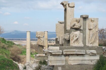 Efes: Grad gde se mit, umetnost i hrišćanstvo ukrštaju