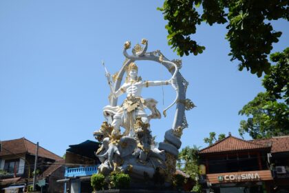 Šiva u indijskoj mitologiji: razaranje, obnova i kosmički poredak